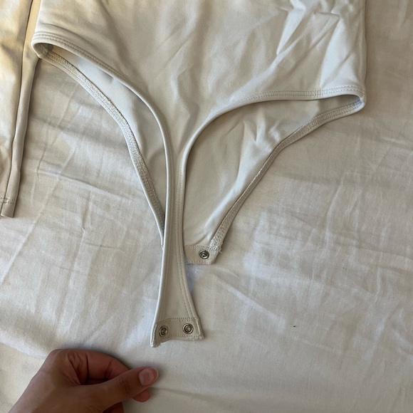 BABATON Bodysuit - Picture 2 of 4